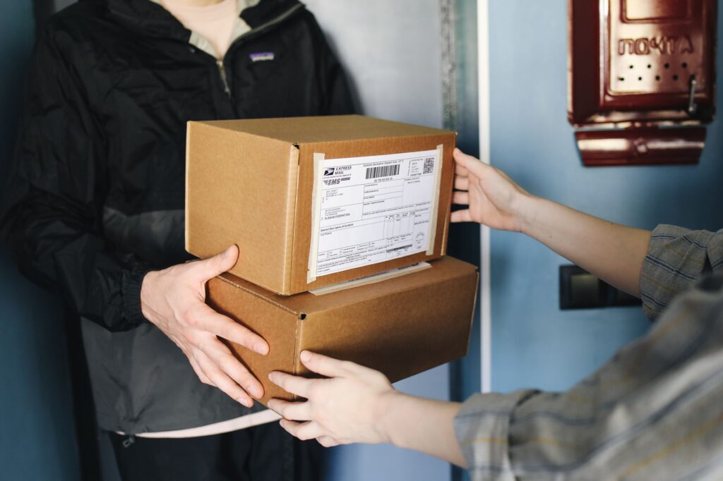 Quick commerce delivery boxes exchange - D2C brand strategy India